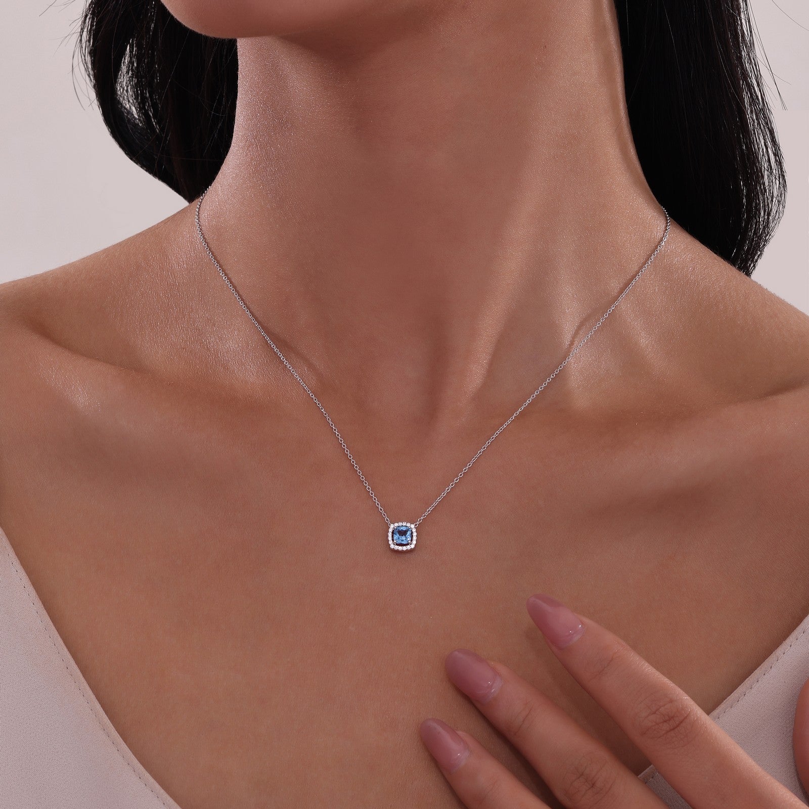 LAFONN Cushion-Cut Halo Necklace N0100CLP18