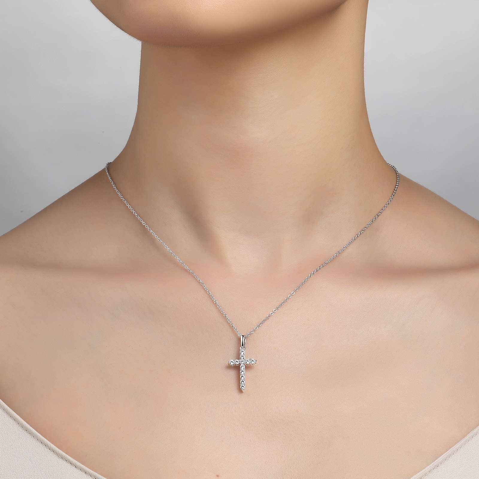 LAFONN 0.36 CTW Cross Pendant Necklace P0165CLG18