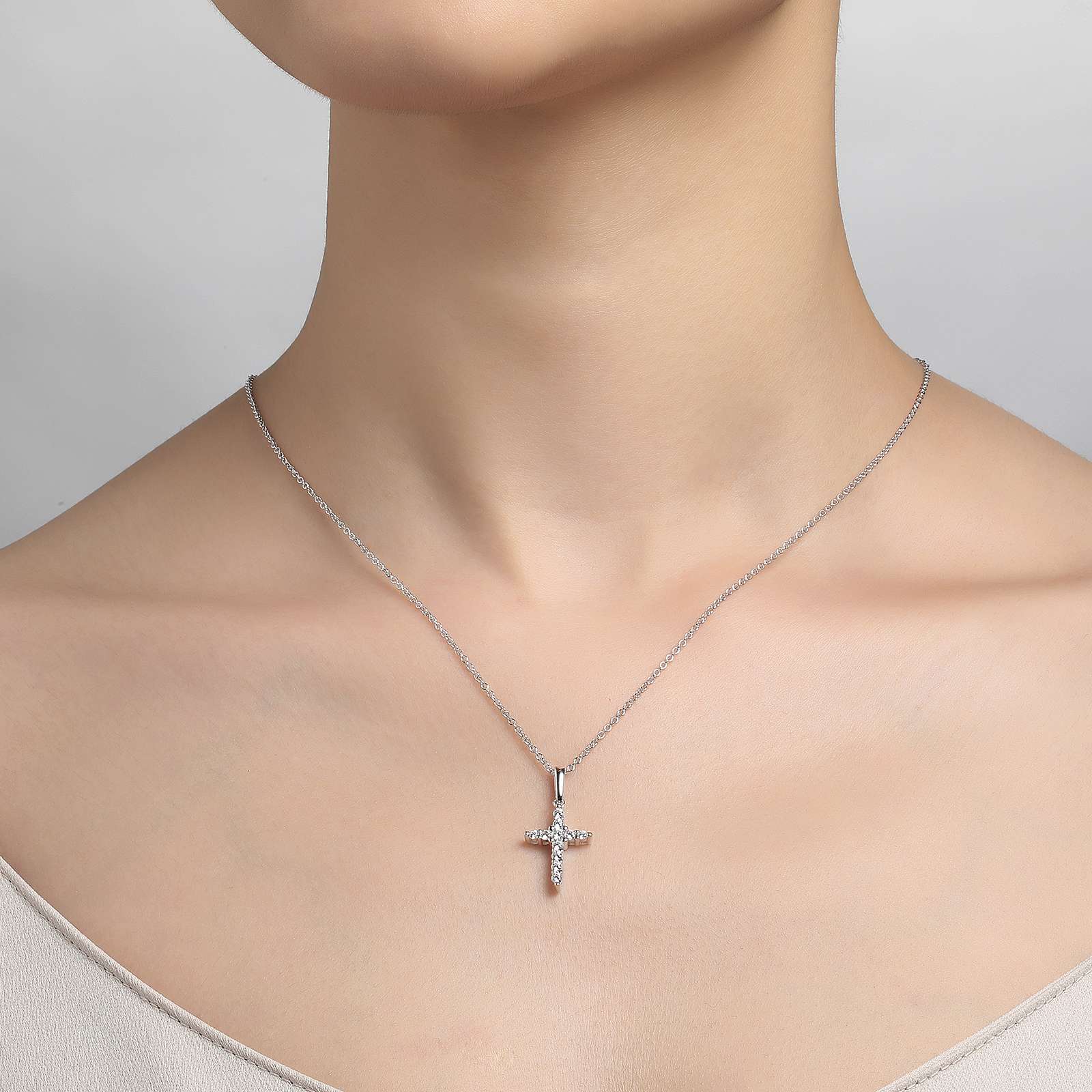 LAFONN 0.33 CTW Cross Pendant Necklace P0244CLP20