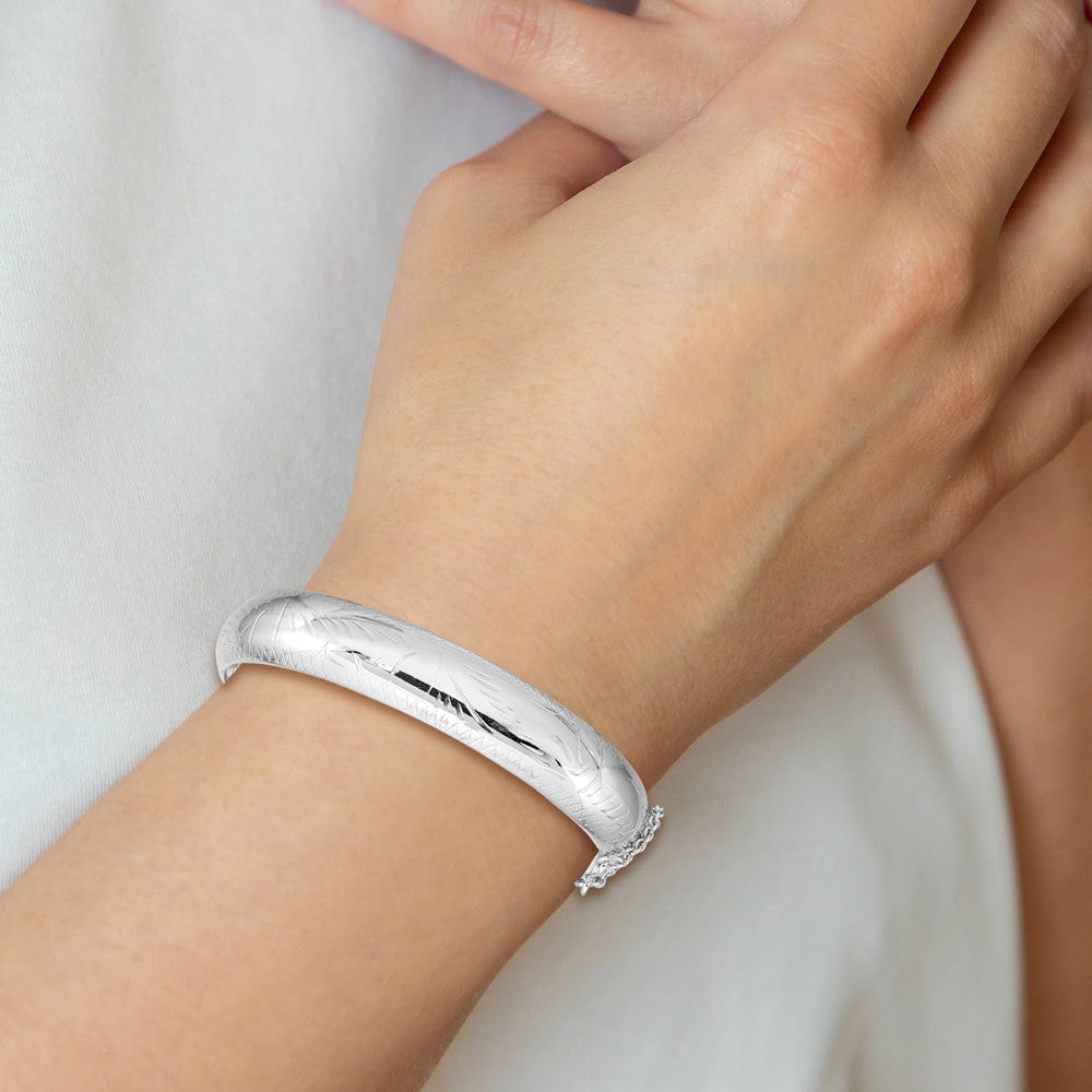 Sterling Silver Rhodium-plated D/C 12mm Fancy Hinged Bangle Bracelet QB33