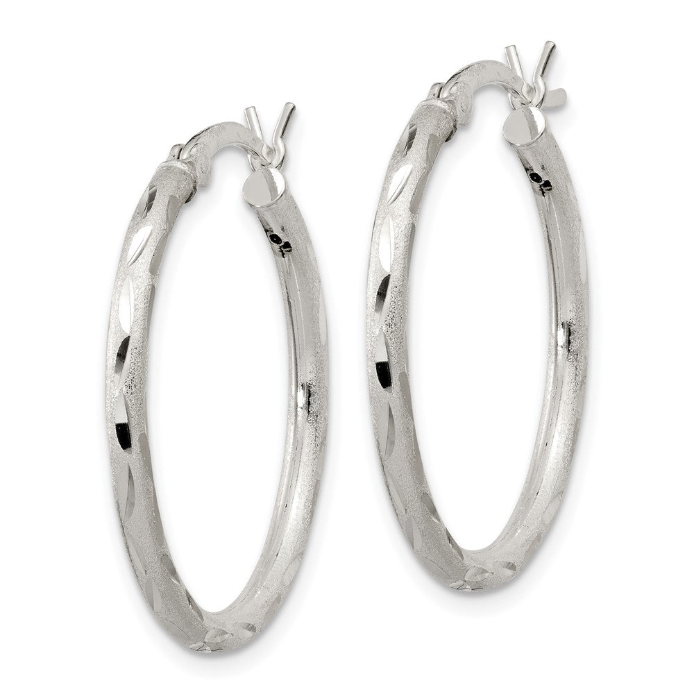 QE11495 Sterling Silver Satin Diamond-cut 2x25mm Hoop Earrings