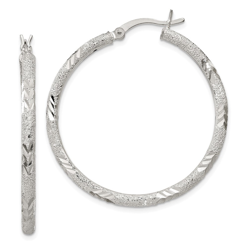 QE11519 Sterling Silver 2.5mm Diamond-cut Laser-cut Hinged Hoop Earrings