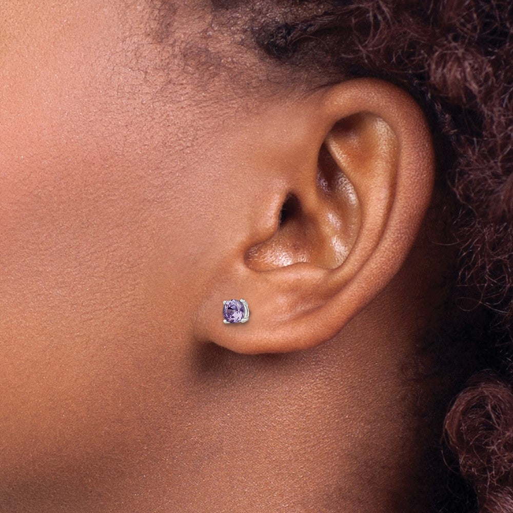QE12361 Sterling Silver Polished Round 4mm Purple CZ Stud Earrings