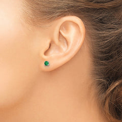 QE12365 Sterling Silver Polished 4mm Round Green Glass Stud Earrings