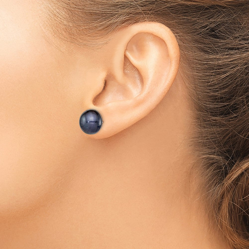 QE12671 Sterling Silver Rhodium-plated 12-13mm Black Button Freshwater Cultured Pearl Post Earrings