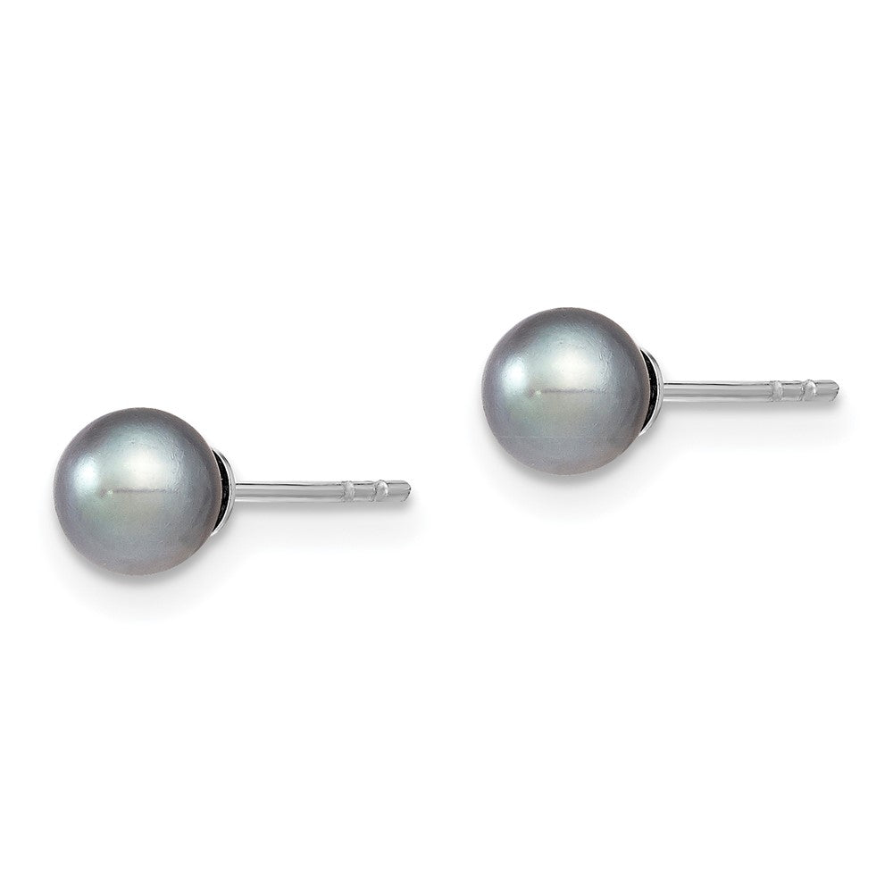 QE12712 Sterling Silver Rhodium-plated 5-6mm Grey Round Freshwater Cultured Pearl Post Earrings