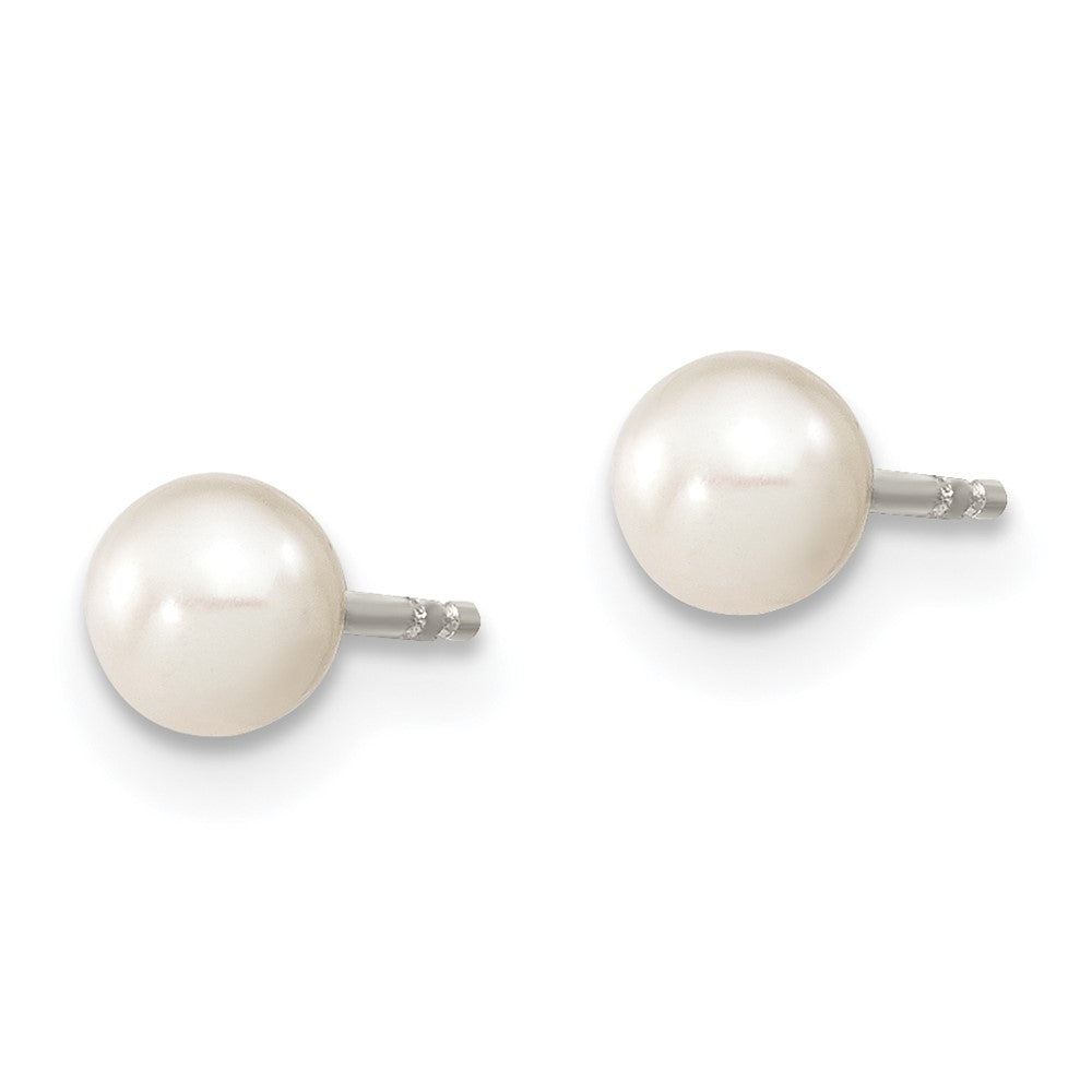 QE12731 Sterling Silver Rhodium-plated 4-5mm White Round Freshwater Cultured Pearl Post Earrings