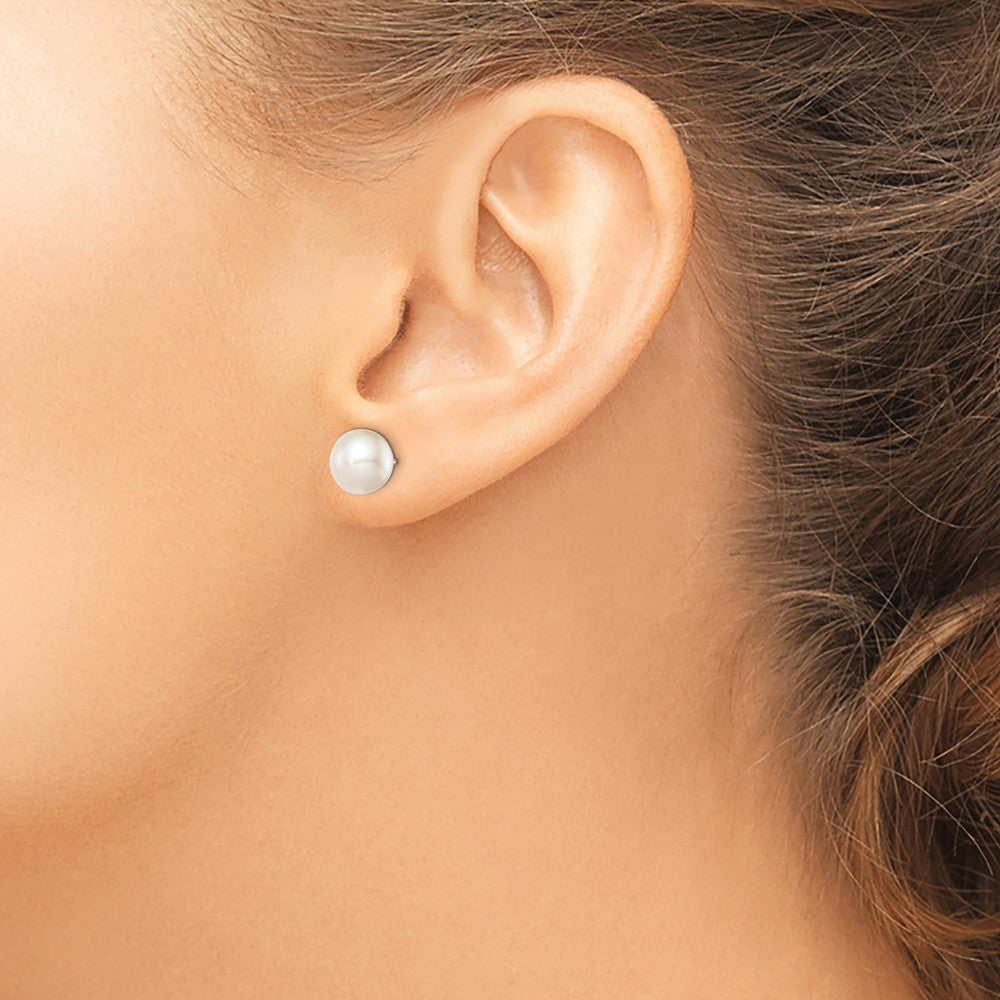 QE12735 Sterling Silver Rhodium-plated 8-9mm White Round Freshwater Cultured Pearl Post Earrings