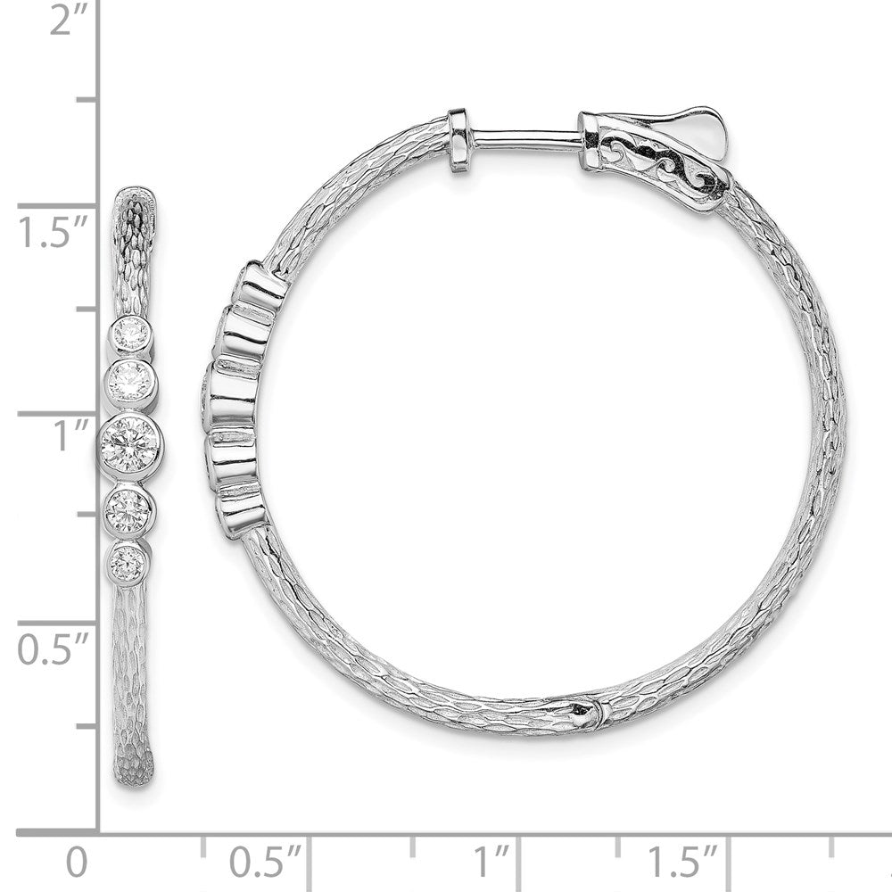 QE13718 Sterling Silver Rhodium-plated CZ Textured Hoop Earrings