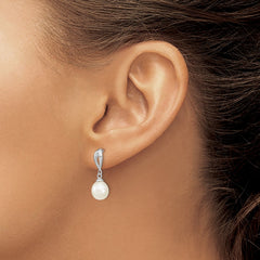 QE13861 Sterling Silver Rhodium-plated 7-8mm White Rice Freshwater Cultured Pearl Post Dangle Earrings