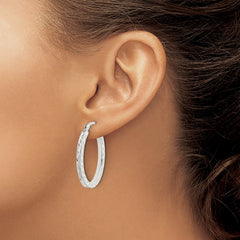QE14122 Sterling Silver Diamond-cut 2.5mm Oval Hoop Earrings
