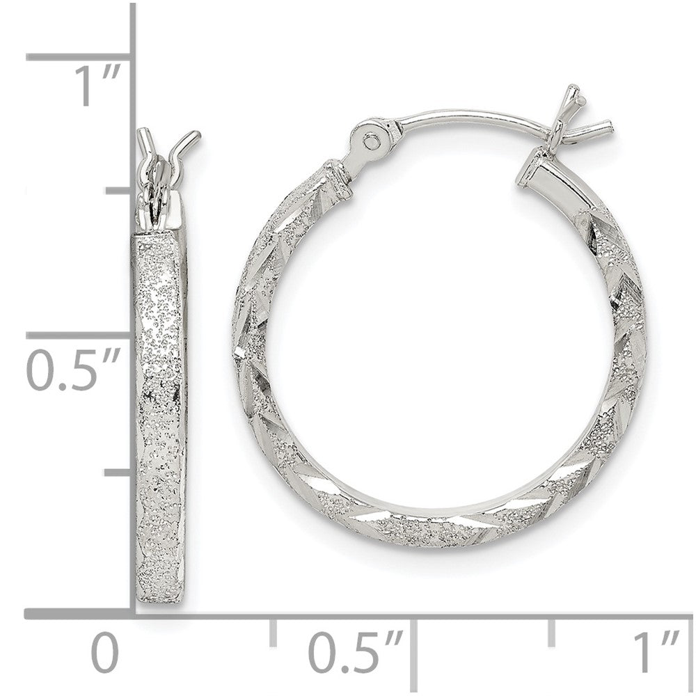 QE14135 Sterling Silver Textured & Diamond-cut 2.25mm Round Hoop Earrings