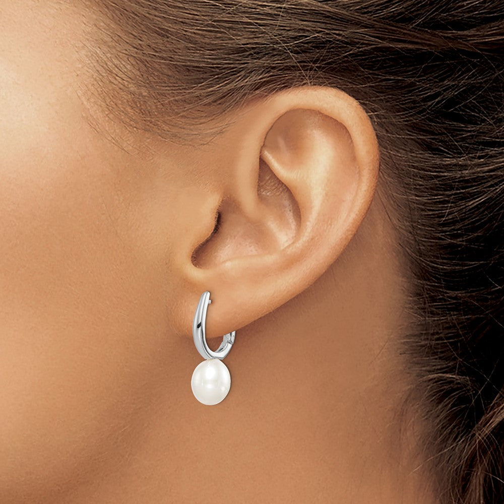 QE15120 Sterling Silver Rhodium-plated 7-8mm White Rice Freshwater Cultured Pearl Dangle Hoop Earrings