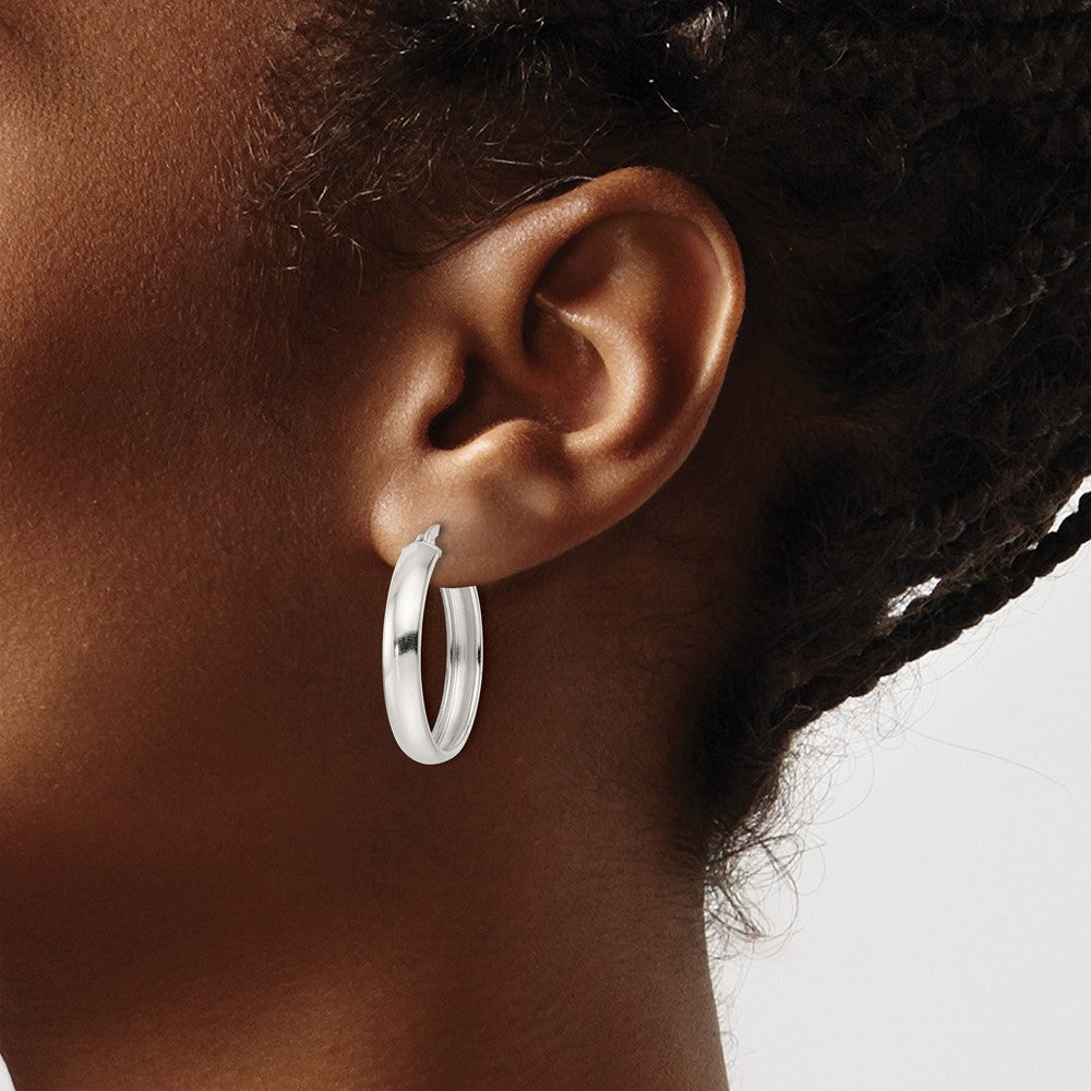 QE15860 Sterling Silver Polished Hoop Earrings