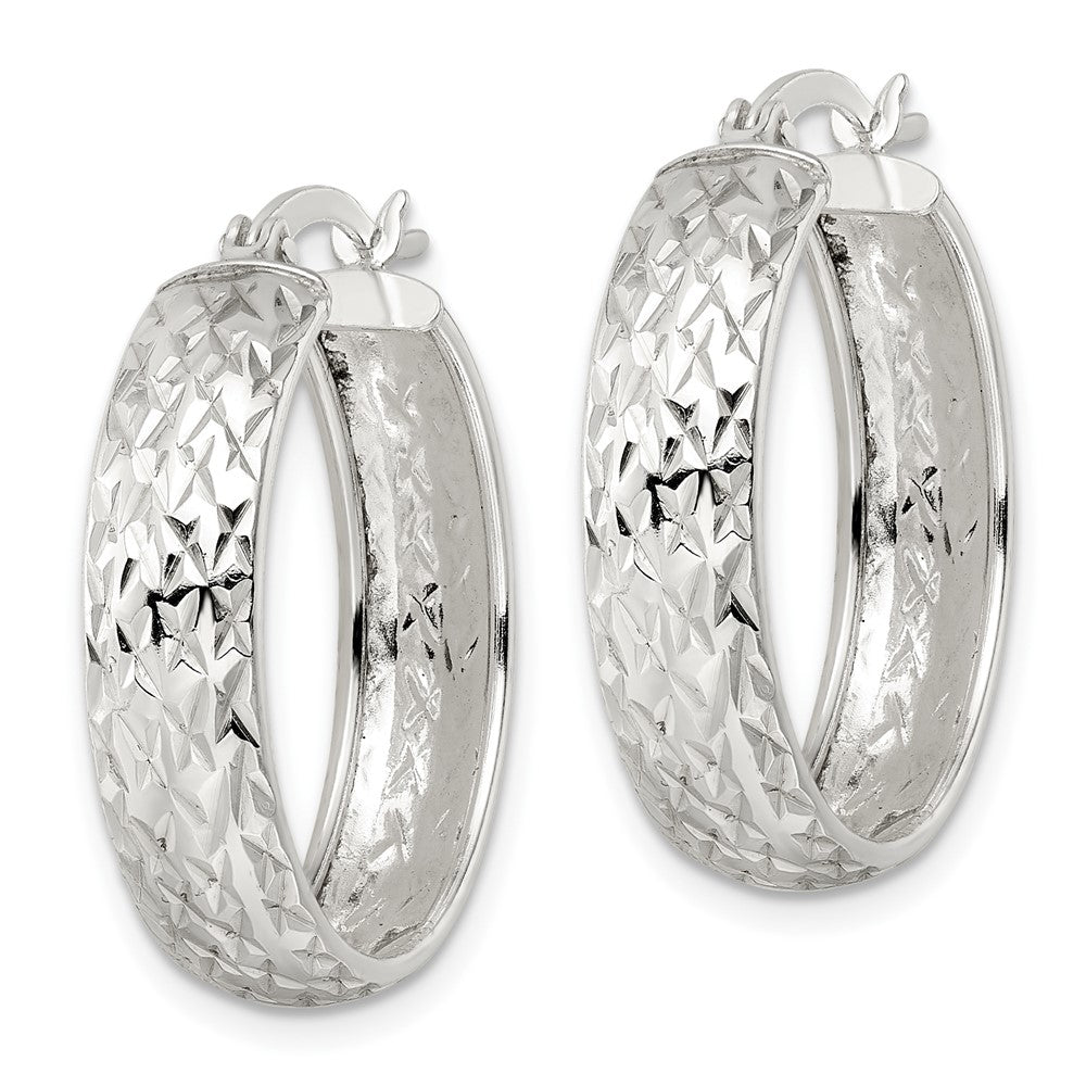 QE15864 Sterling Silver Diamond-cut 6x25mm Hoop Earrings