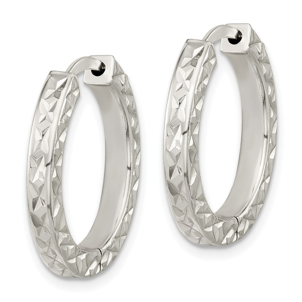 QE15960 Sterling Silver Polished D/C Square Tube Locking Hoop Earrings