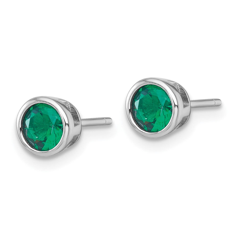 QE17815 Sterling Silver Rhodium-plated Polished Bezel Set 6.2mm Round Green CZ Stud Earrings
