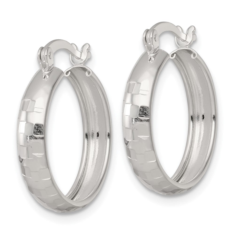 QE17824 Sterling Silver Polished Diamond-cut 20x4mm Round Hoop Earrings