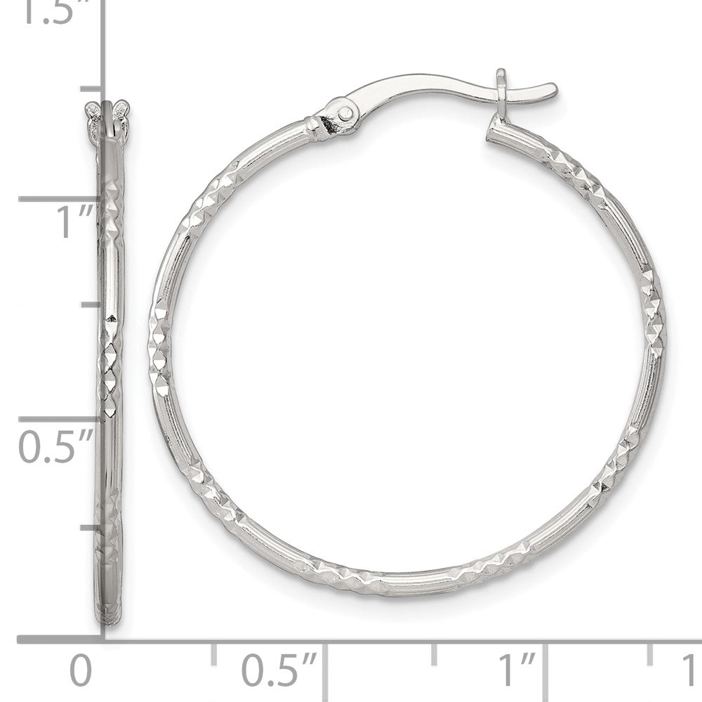 QE17839 Sterling Silver Polished Diamond-cut Textured 30x1.5mm Round Hoop Earrings