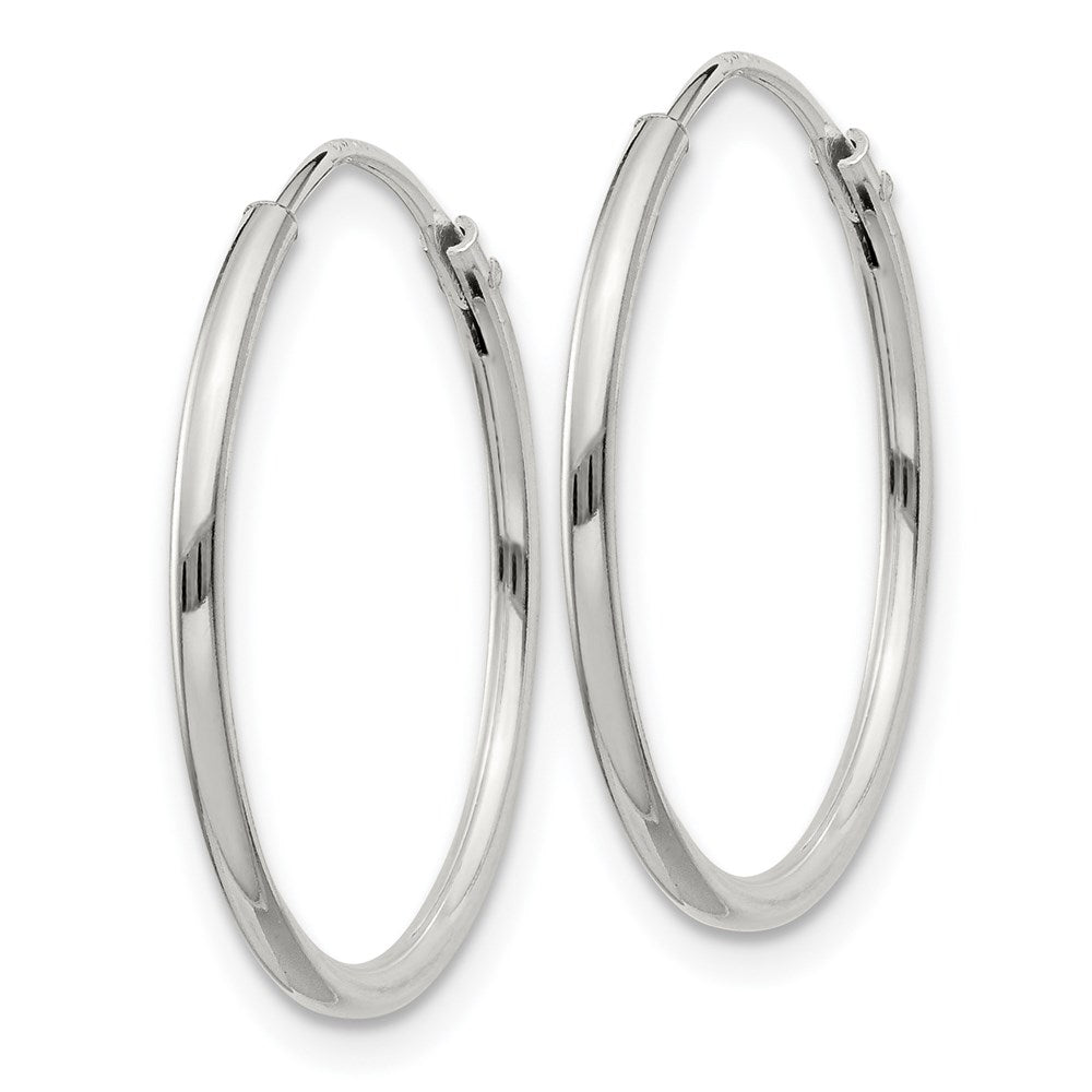 QE4352 Sterling Silver 1.3mm Hoop Earrings