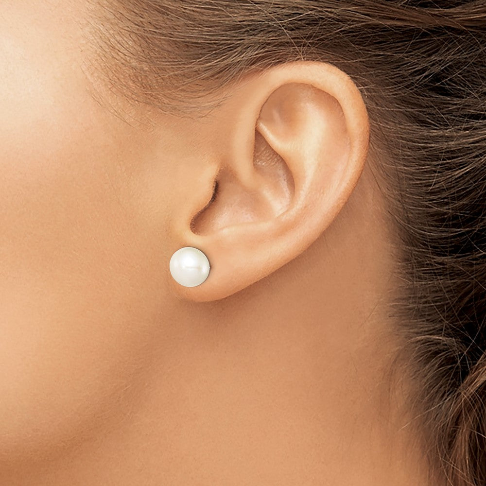 QE7689 Sterling Silver Rhodium-plated 9-10mm White Button Freshwater Cultured Pearl Post Earrings