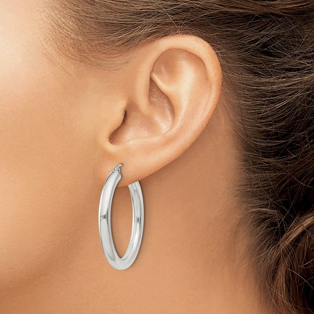 QE816SP Sterling Silver 4mm Round Hoop Earrings