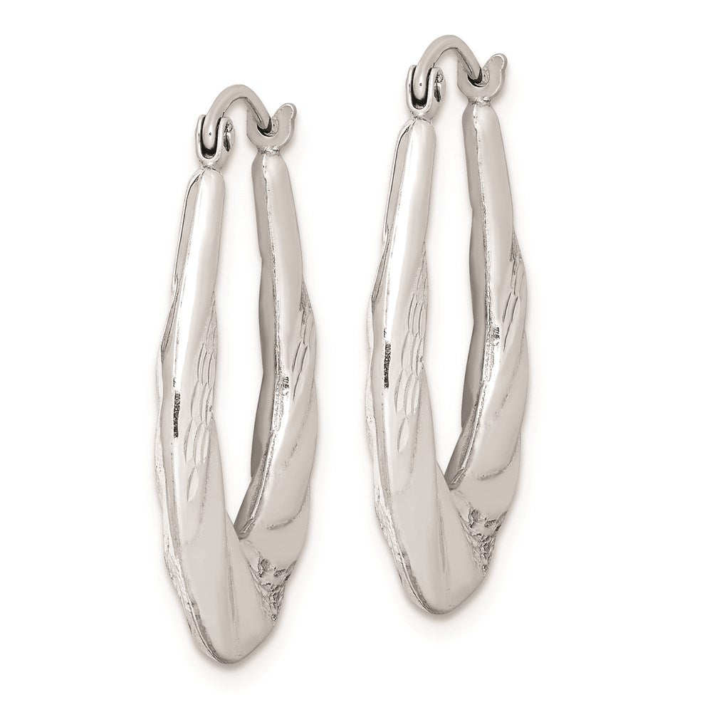 QE8362 Sterling Silver Rhodium-plated D/C Scalloped Oval Hoop Earrings