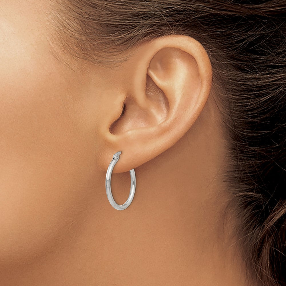SRE113 Chisel Stainless Steel Polished 22mm Diameter 2mm Hoop Earrings