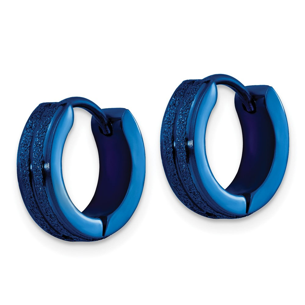 SRE1310 Chisel Stainless Steel Polished Blue IP-plated Laser cut 4mm Hinged Hoop Earrings