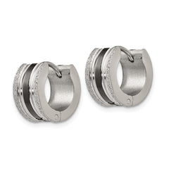 SRE1313 Chisel Stainless Steel Polished Black IP-Plated Laser cut 7mm Hoop Earrings