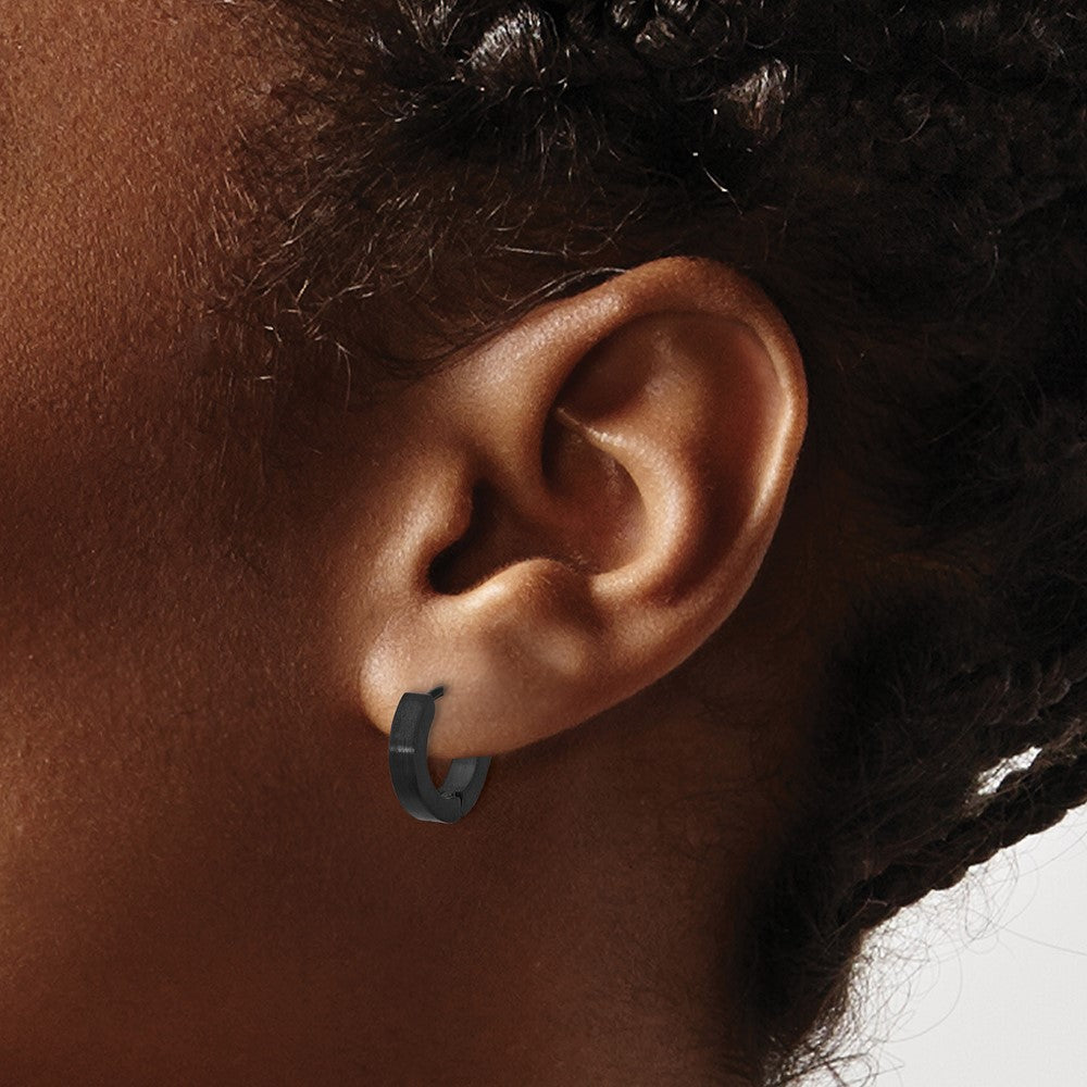 SRE1645 Chisel Stainless Steel Brushed and Polished Gun Metal IP-plated Hinged Hoop Earrings