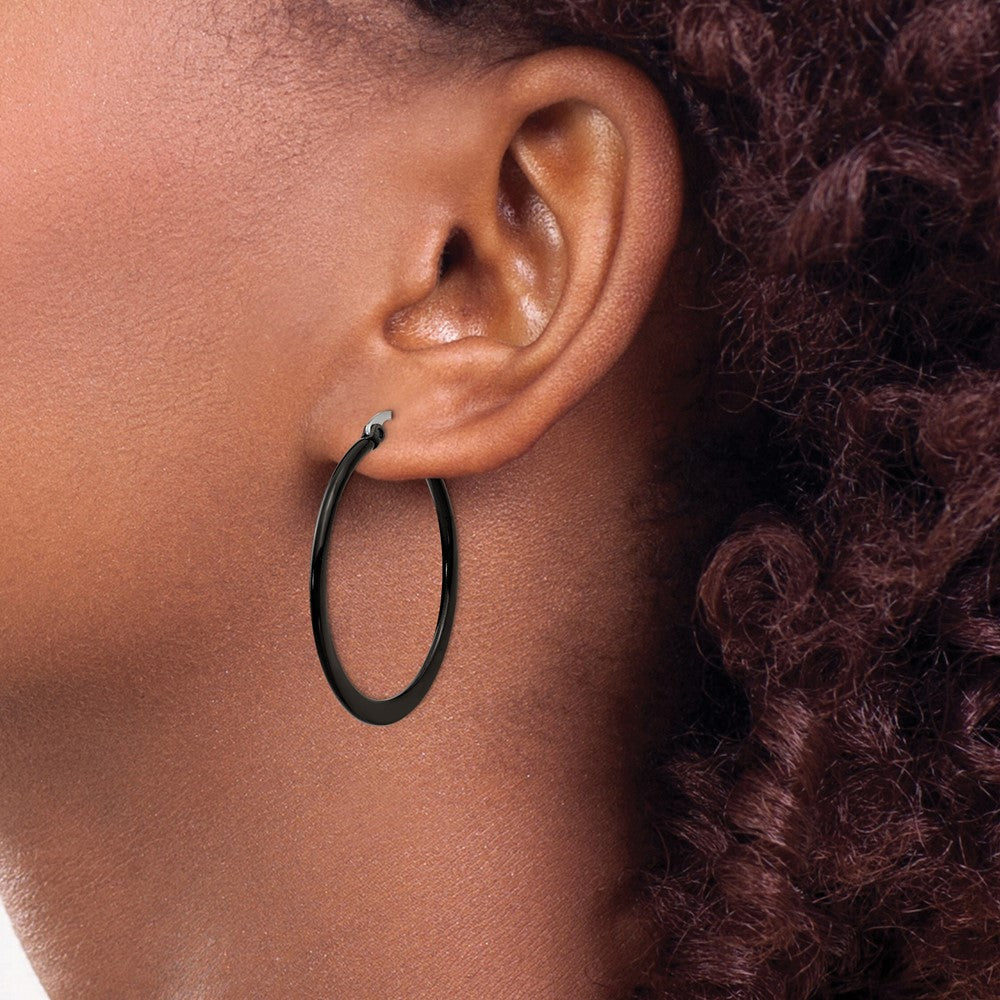 SRE415 Chisel Stainless Steel Polished Black IP-plated 34mm Diameter 2mm Hoop Earrings