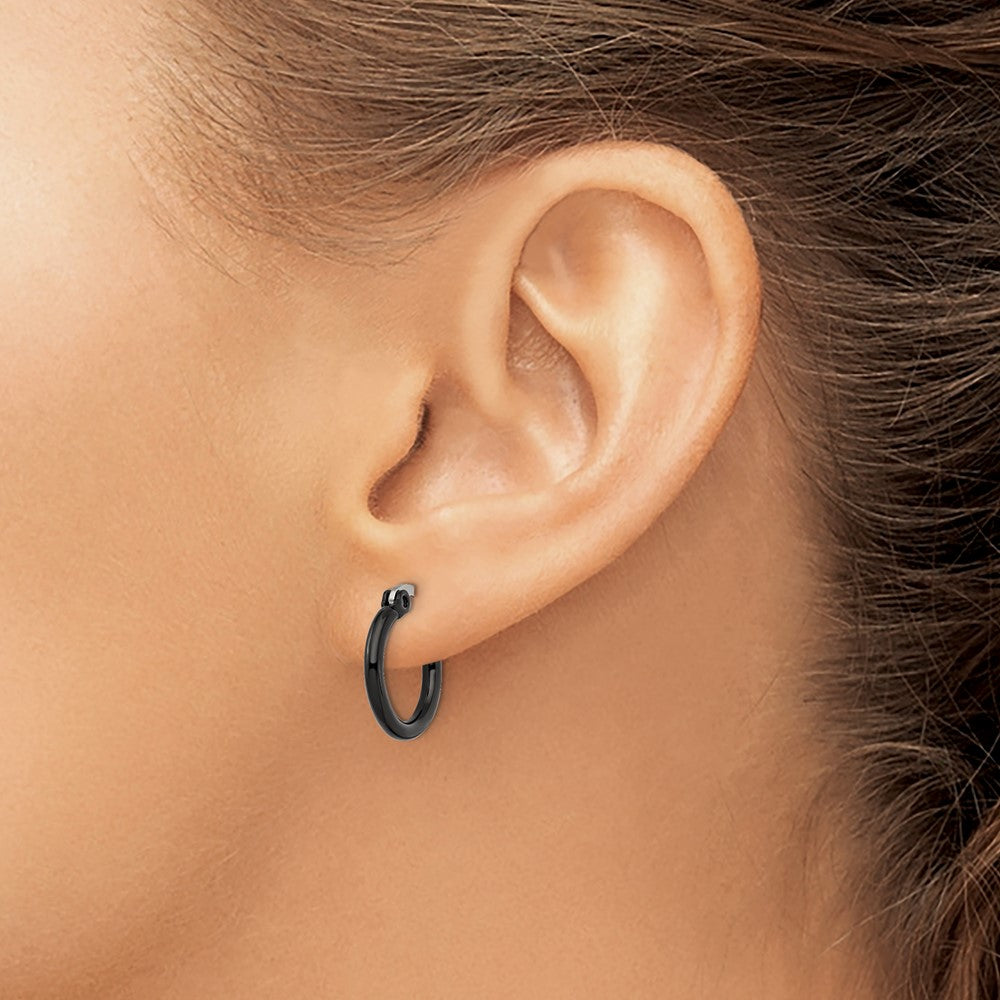 SRE564 Chisel Stainless Steel Polished Black IP-plated 15.5mm Diameter 2mm Hoop Earrings