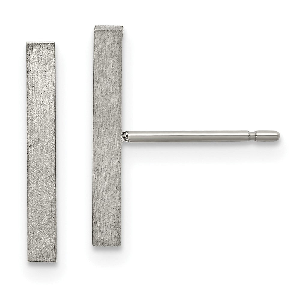TBE111 Chisel Titanium Brushed Bar Post Earrings