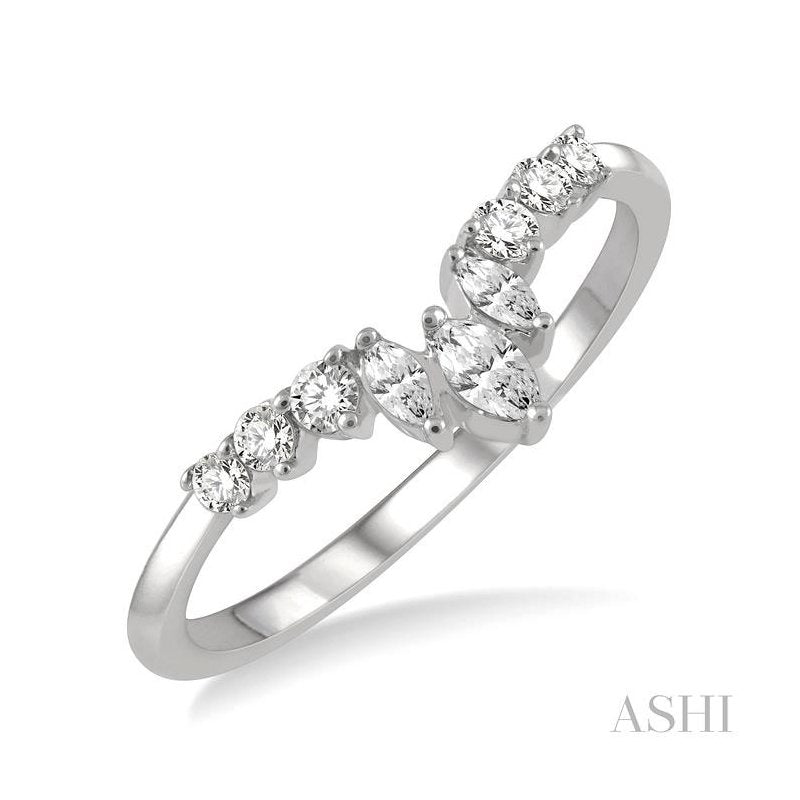 ASHI Chevron Diamond Fashion Ring 328E5PPFHWG