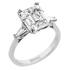 Emerald-Cut Three-stone Engagement Ring in 18k Gold with Diamonds LR4015 WHITE 18K X 2T