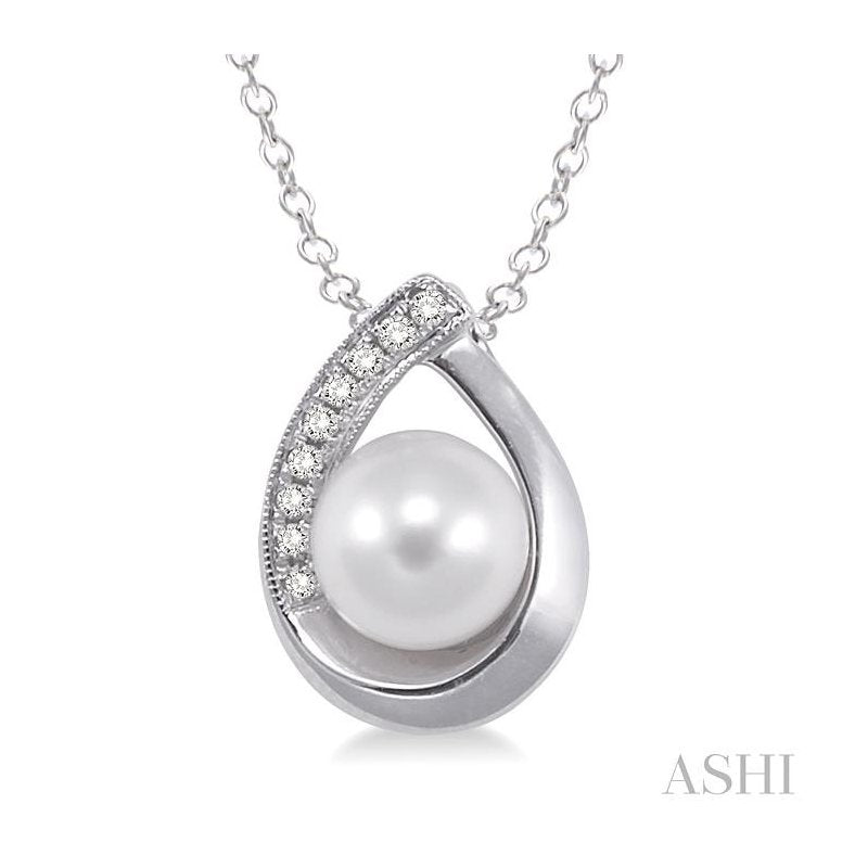 ASHI Silver Pearl & Diamond Pendant 88329PPSSSLPD
