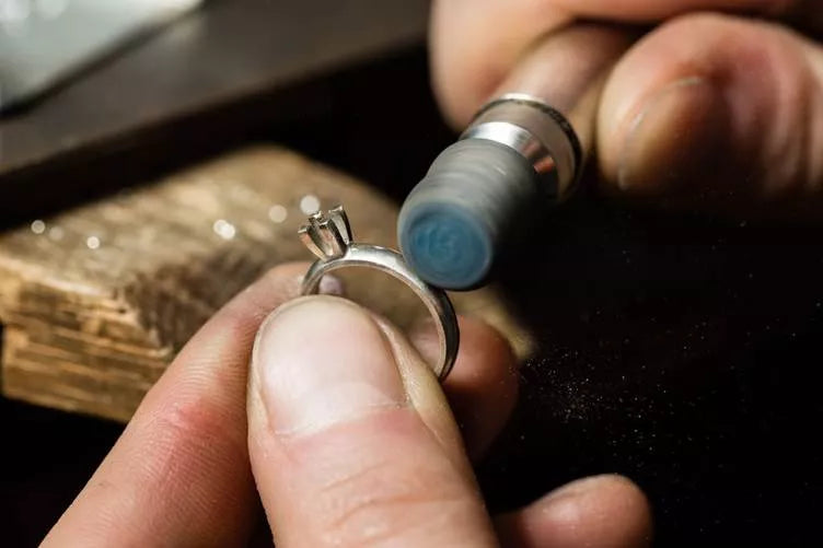 Jewelry Custom Engraving (Guide)