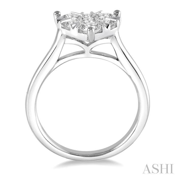 ASHI Heart Shape Lovebright Essential Diamond Engagement Ring 126D3PPFVWG