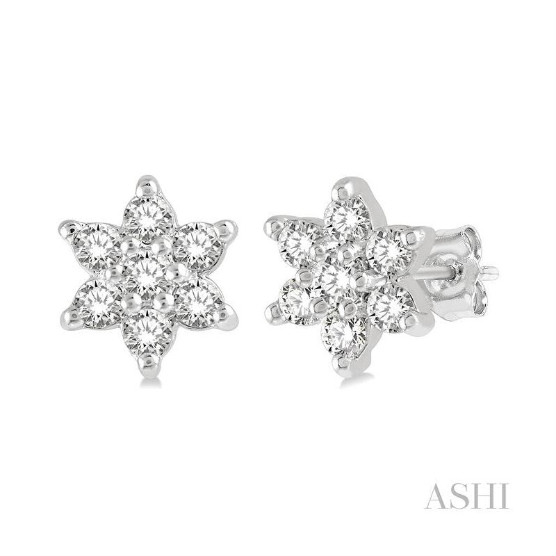 ASHI Flower Petite Diamond Fashion Earrings 643B8PPTSERWG