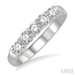 ASHI Round Shape 5 Stone Diamond Wedding Band 33343PPFHWG
