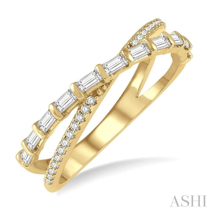 ASHI Criss Cross Baguette Diamond Fashion Ring 360D4PPFGYG