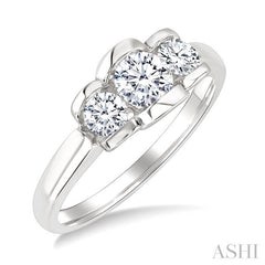 ASHI 3 Stone Diamond Fashion Ring 361Y2PPFGWG