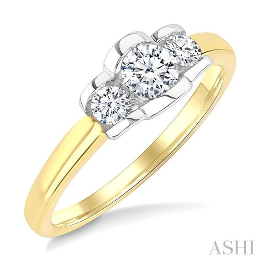 ASHI 3 Stone Diamond Fashion Ring 361Y3PPFGYW