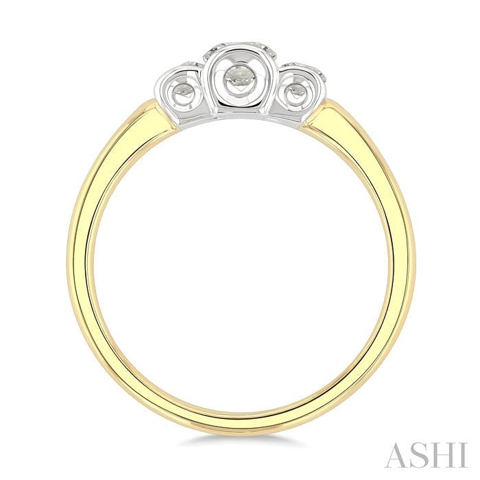 ASHI 3 Stone Diamond Fashion Ring 361Y3PPFGYW