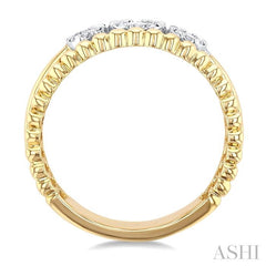 ASHI Round Shape Past Present & Future Lovebright Diamond Ring 365P6PPFGYW