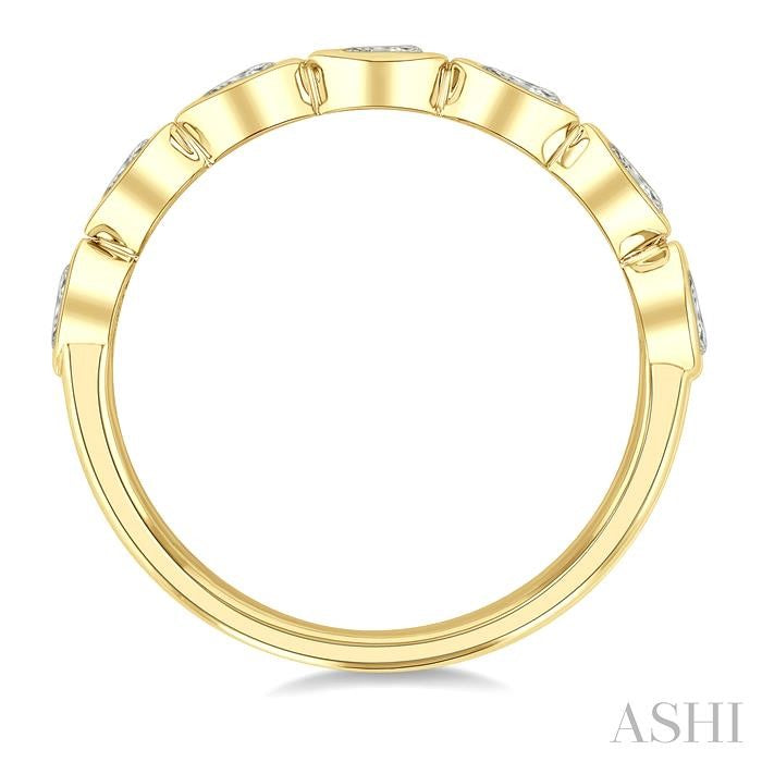 ASHI Pear Shape East-West Bezel Set Diamond Fashion Band 372E2PPFGYG-PR