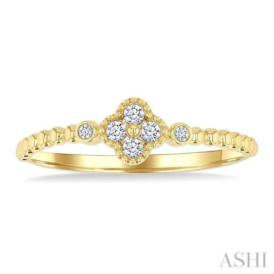 ASHI Bead Clover Petite Diamond Fashion Ring 385M8PPTGYG-CLV