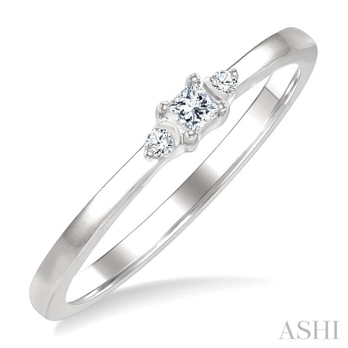 ASHI Princess Shape 3 Stone Petite Diamond Ring 388P9PPTGWG-PRN