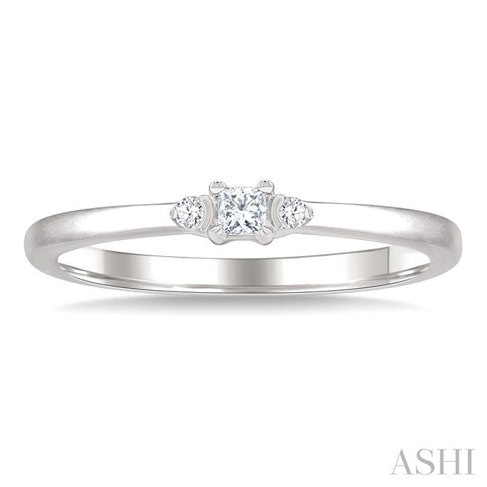ASHI Princess Shape 3 Stone Petite Diamond Ring 388P9PPTGWG-PRN